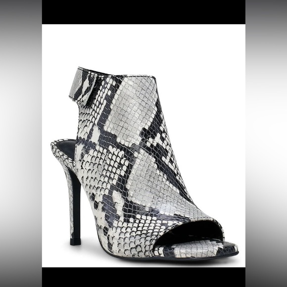 Vince Camuto Anglessi Snake Print Leather Heel Dress Sandals size 7.5 with box - Picture 8 of 16